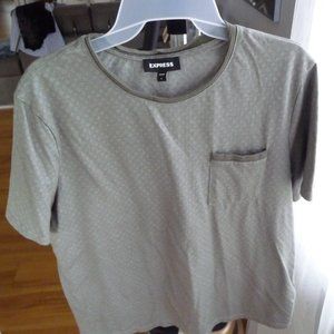 EXPRESS MEN COTTON BLEND GREYISH COLOR  SMALL FRONT POCKET T SHIRT SIZE L